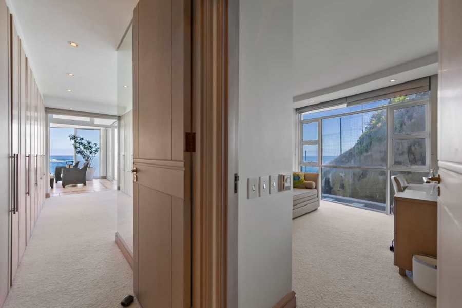 3 Bedroom Property for Sale in Clifton Western Cape